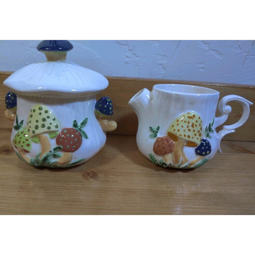 Vintage Arnels Ceramic Kitsch MCM Mushroom Sugar Bowl Lid & Creamer Set Dots
